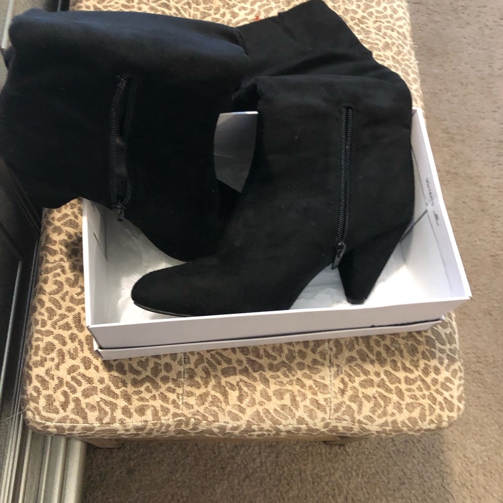Black Women's Suede Ankle Booties with Side Zip